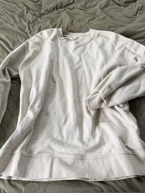 Lululemon Cream Crewneck Sweatshirt size 8